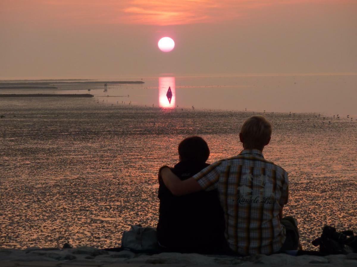 Meine-Nordsee-Fewo Езенс Екстериор снимка